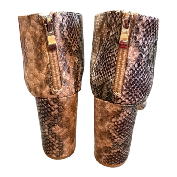 Stylish Faux Snakeskin Open-Toe Heels - Picture 3 of 10